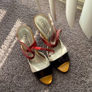 MODA open toe multi colored sandals.